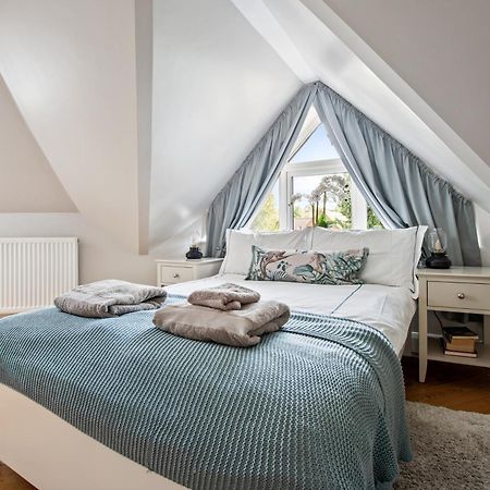 Central And Cosy Brockenhurst Flat Extérieur photo